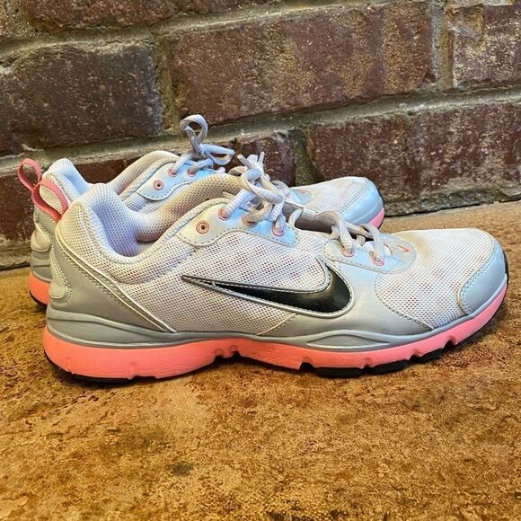 Nike women’s FLEX TR grey and pink cross training sneakers‎ - Picture 1 of 7